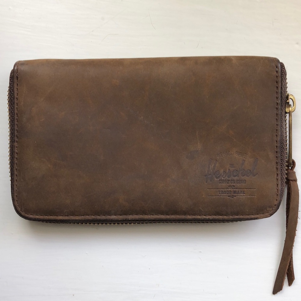 Herschel wallet